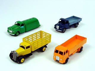 Lot 816 - DINKY TOYS (GB) (4)