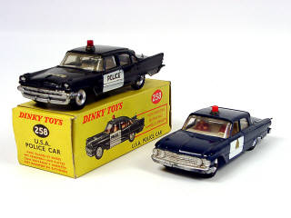 Lot 826 - DINKY TOYS GB (2)