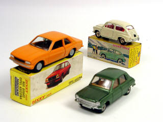 Lot 628 - DINKY TOYS (FRANCE) (3)