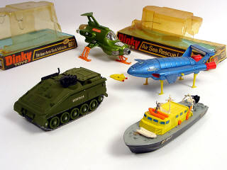 Lot 812 - DINKY TOYS GB (4)