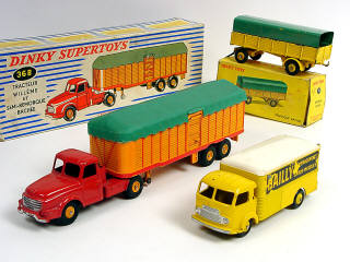 Lot 407 - DINKY TOYS FRANCE (3)