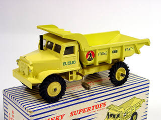 Lot 780 - DINKY TOYS GB (1)
