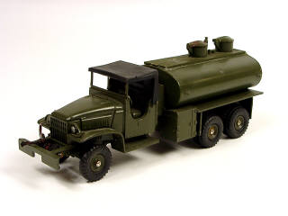 Lot 414 - DINKY TOYS FRANCE (1)