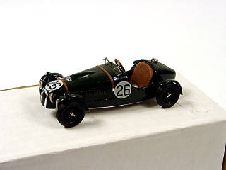 Lot 273 - DIVERS (1)