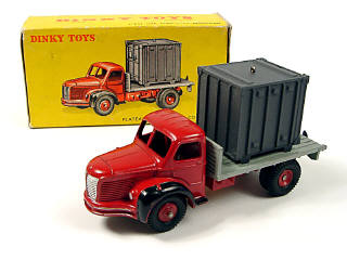 Lot 382 - DINKY TOYS (FRANCE) (1)