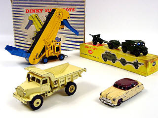 Lot 787 - DINKY TOYS (GB) (4)
