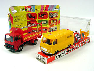 Lot 530 - NOREV (2)