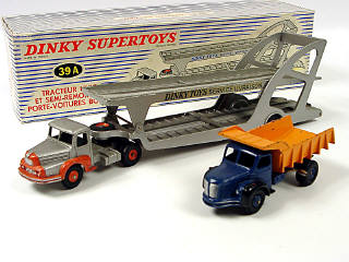 Lot 402 - DINKY TOYS FRANCE (2)