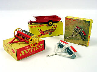 Lot 783 - DINKY TOYS (GB) (3)
