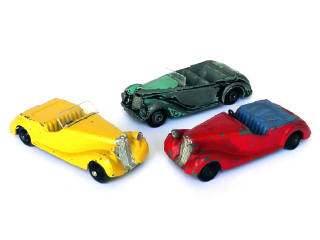 Lot 246 - DINKY TOYS (GB) (3)