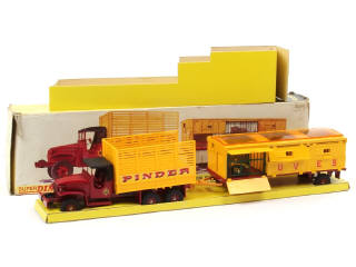 Lot 764 - DINKY TOYS (FRANCE) (1)