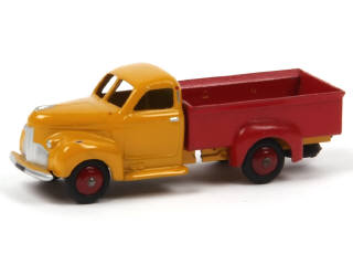 Lot 723 - DINKY TOYS (FRANCE) (1)