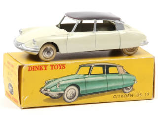 Lot 731 - DINKY TOYS (FRANCE) (1)