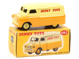 Lot 678 - DINKY TOYS (GB) (1)