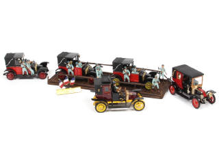 Lot 174 - DIVERS (5)