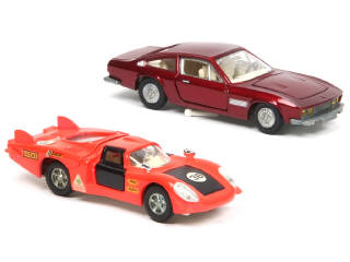 Lot 371 - DINKY TOYS (GB) (2)