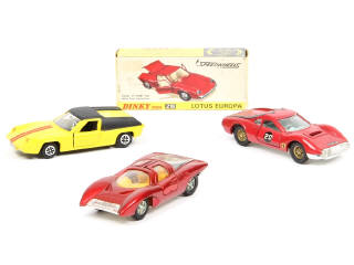 Lot 389 - DINKY TOYS (GB) (3)
