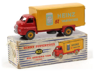 Lot 326 - DINKY TOYS (GB) (1)