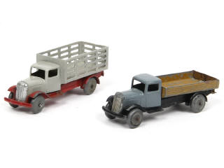 Lot 557 - DINKY TOYS (FRANCE) (2)