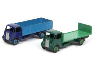 Lot 344 - DINKY TOYS (GB) (2)