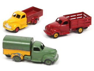 Lot 579 - DINKY TOYS (FRANCE) (3)