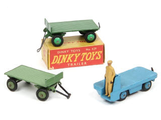 Lot 381 - DINKY TOYS (GB) (3)