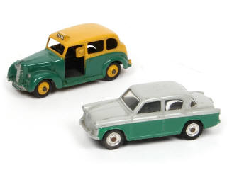 Lot 358 - DINKY TOYS (GB) (2)