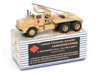 Lot 545 - DINKY TOYS (FRANCE) (1)