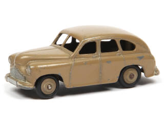 Lot 272 - DINKY TOYS (GB) (1)