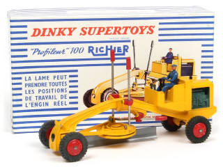 Lot 541 - DINKY TOYS (FRANCE) (1)