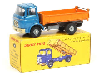 Lot 522 - DINKY TOYS (FRANCE) (1)