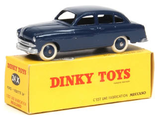 Lot 446 - DINKY TOYS (FRANCE) (1)