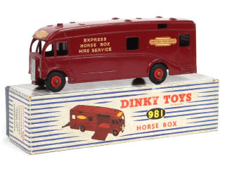 Lot 334 - DINKY TOYS (GB) (1)