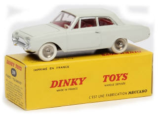 Lot 492 - DINKY TOYS (FRANCE) (1)