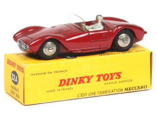 Lot 431 - DINKY TOYS (FRANCE) (1)