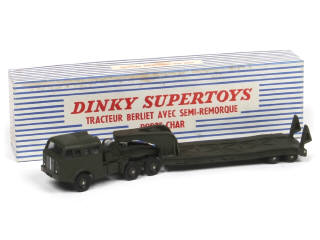 Lot 547 - DINKY TOYS (FRANCE) (1)