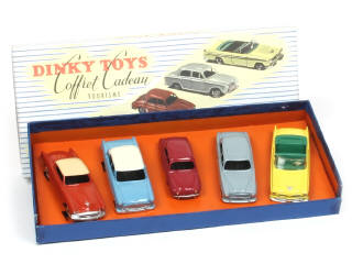 Lot 422 - DINKY TOYS (FRANCE) (5)