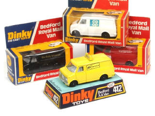 Lot 382 - DINKY TOYS (GB) (4)