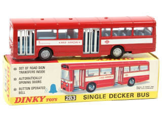 Lot 481 - DINKY TOYS (GB) (1)