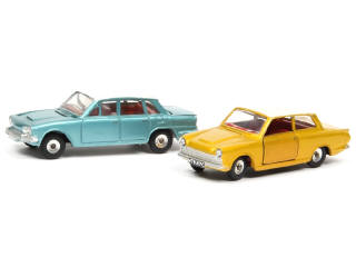 Lot 438 - DINKY TOYS (GB) (2)