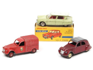 Lot 512 - DINKY TOYS (FRANCE) (3)