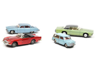 Lot 444 - DINKY TOYS (FRANCE) (4)