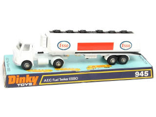 Lot 381 - DINKY TOYS (GB) (1)