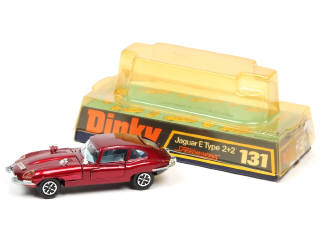 Lot 310 - DINKY TOYS (GB) (1)