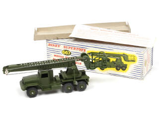 Lot 407 - DINKY TOYS (GB) (1)