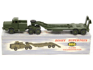 Lot 405 - DINKY TOYS (GB) (1)