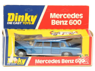 Lot 305 - DINKY TOYS (GB) (1)