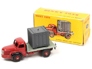 Lot 465 - DINKY TOYS (FRANCE) (1)