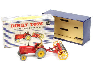 Lot 373 - DINKY TOYS (GB) (1)