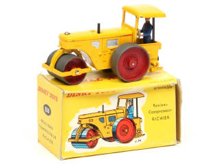 Lot 463 - DINKY TOYS (FRANCE) (1)
